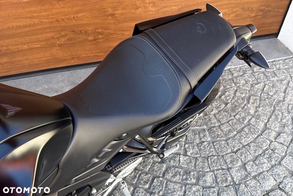Yamaha MT - 24