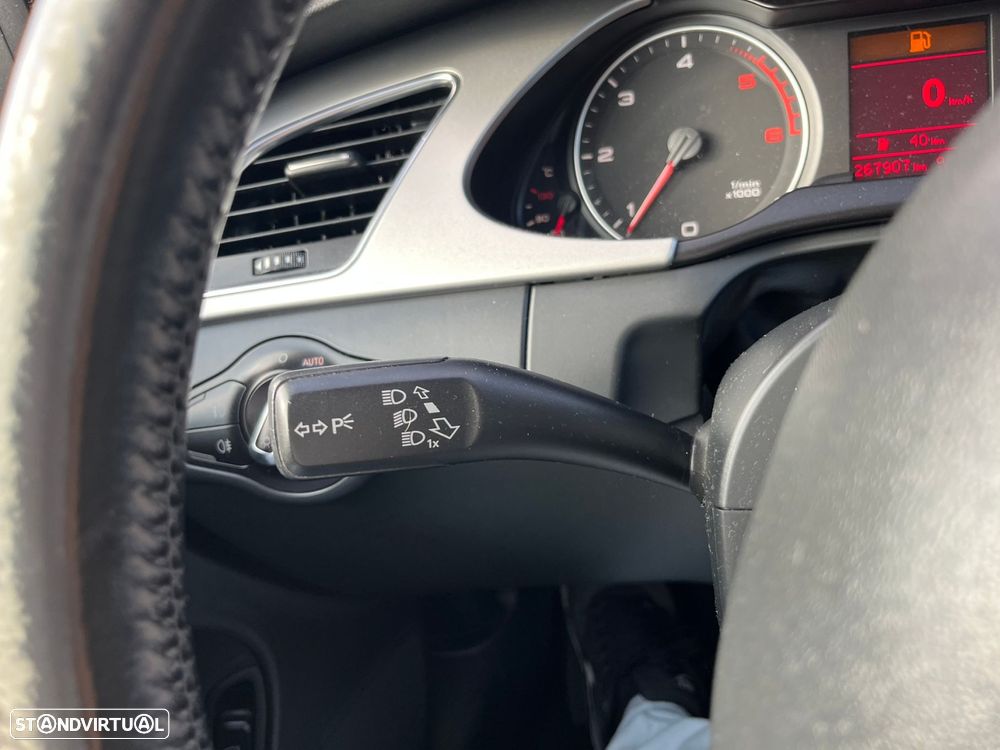 Audi A4 2.0 TDI Sport — fotografia 14
