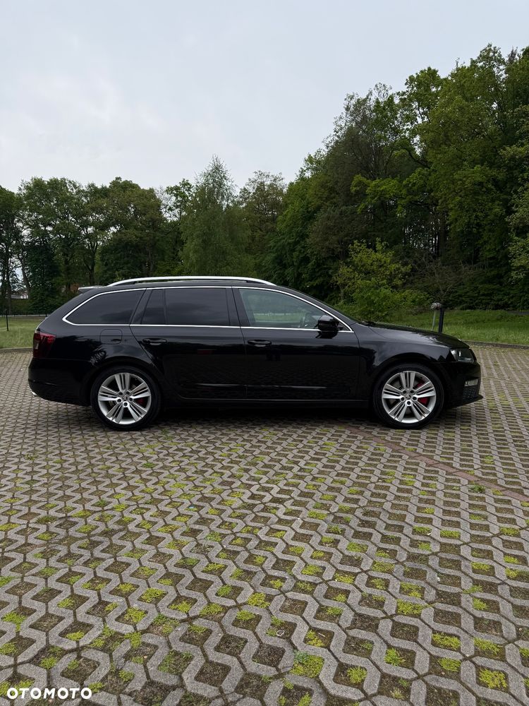 Skoda Octavia 2.0 TDI RS DSG - 8