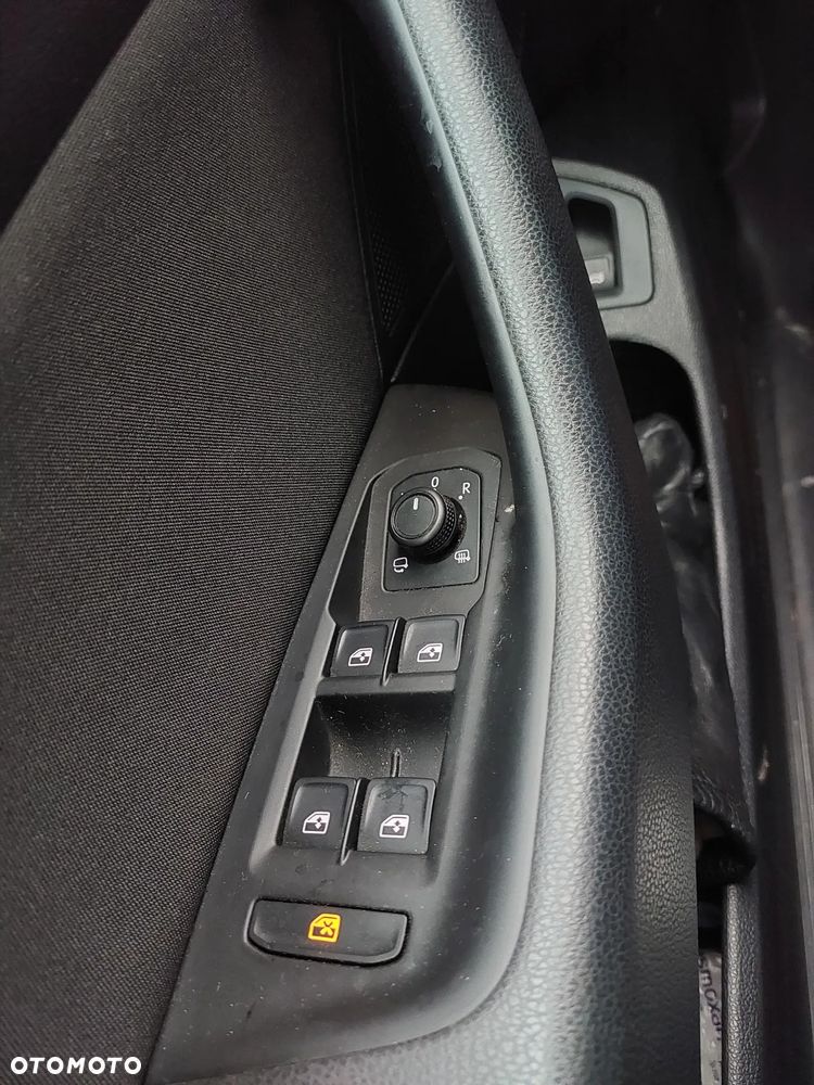 Volkswagen Passat 2.0 TDI SCR DSG Business - 21