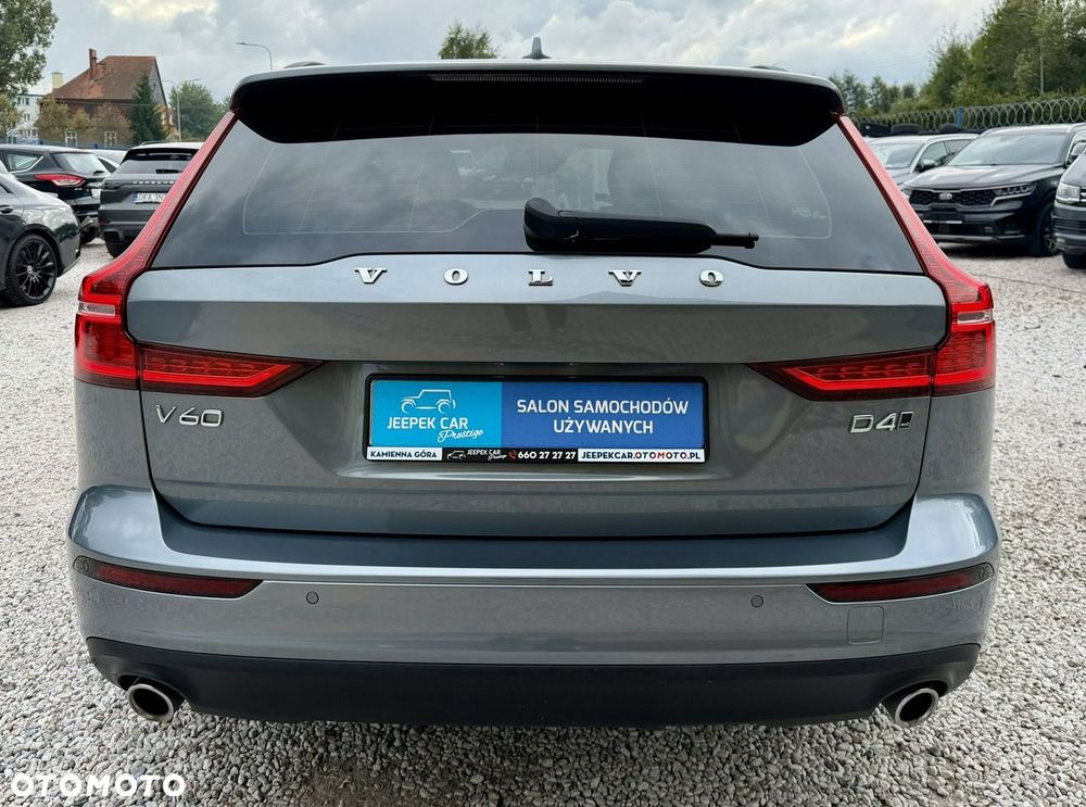Volvo V60 D4 AWD Geartronic Momentum Pro - 6