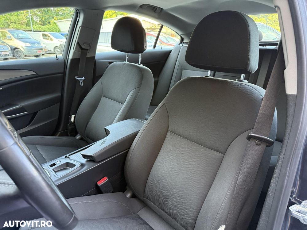 Opel Insignia - 10