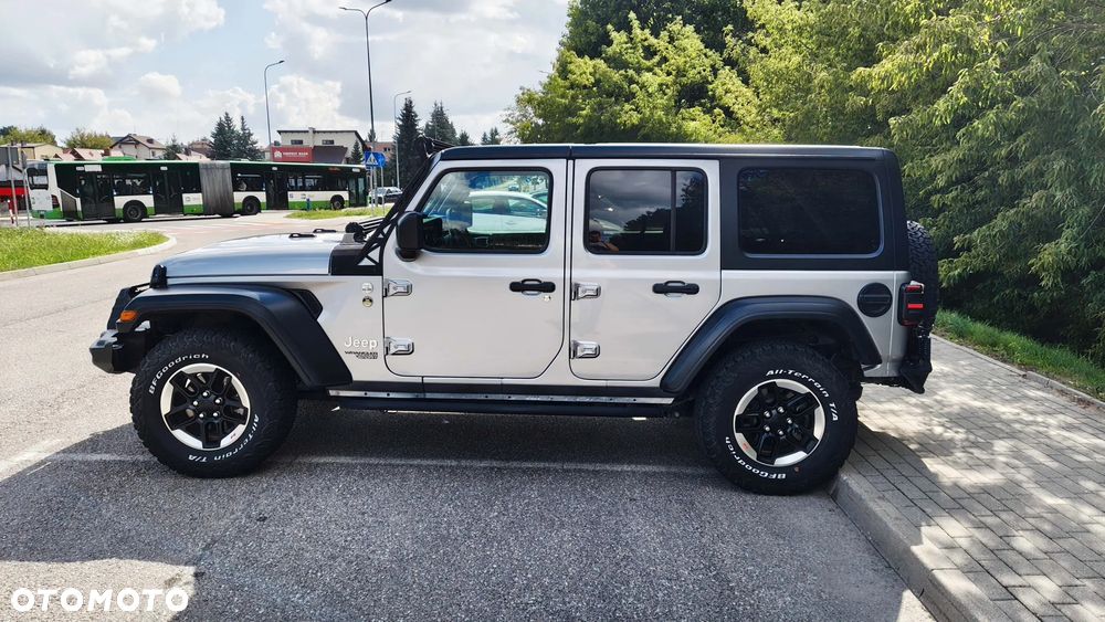 Jeep Wrangler - 4
