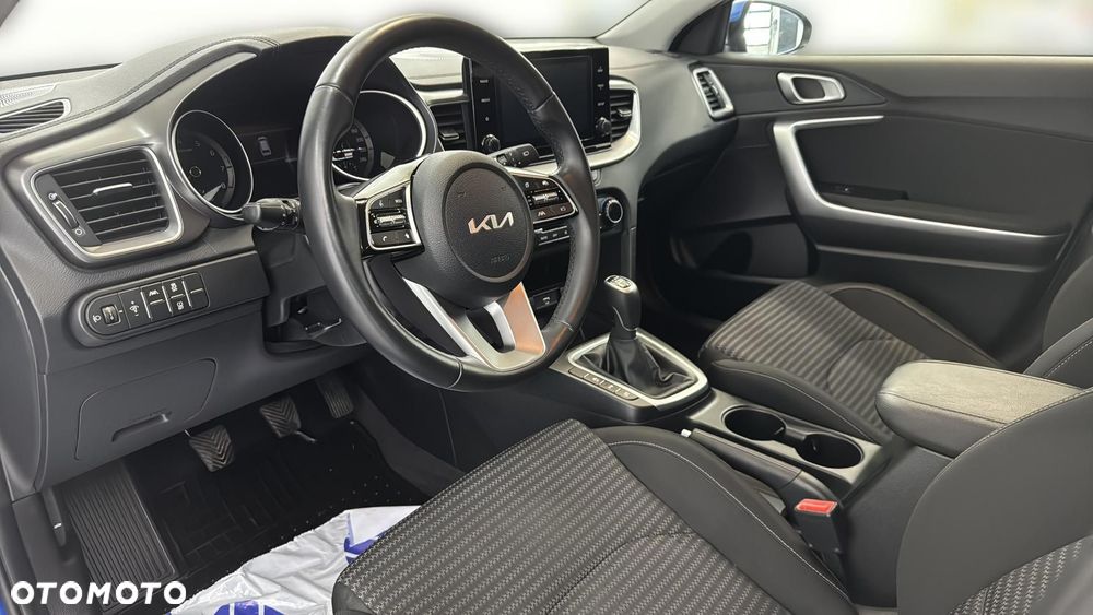 Kia Ceed 1.5 T-GDI M - 8