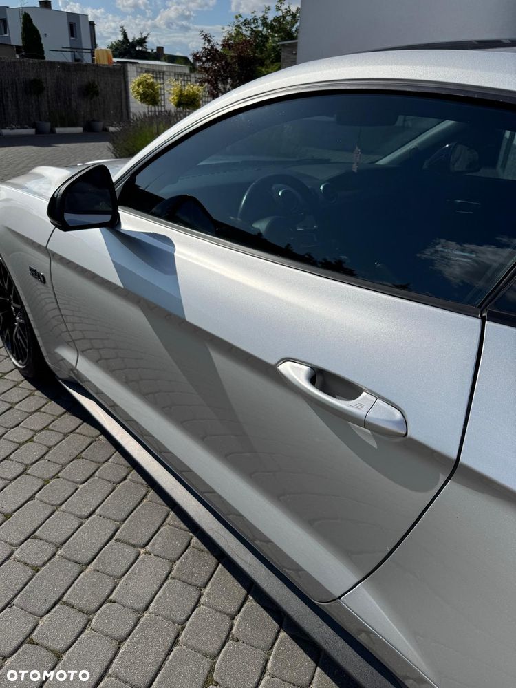Ford Mustang - 7