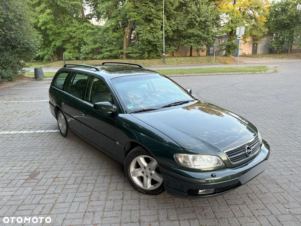 Opel Omega 2.2 Elegance - 1