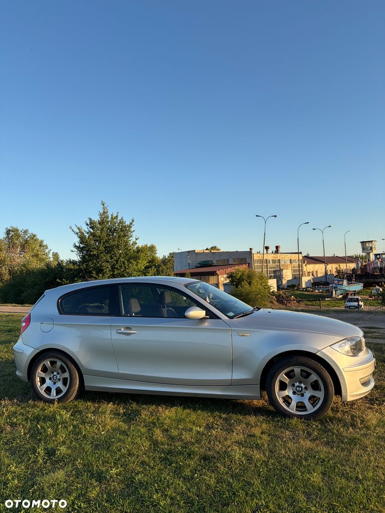 BMW Seria 1 118d - 4