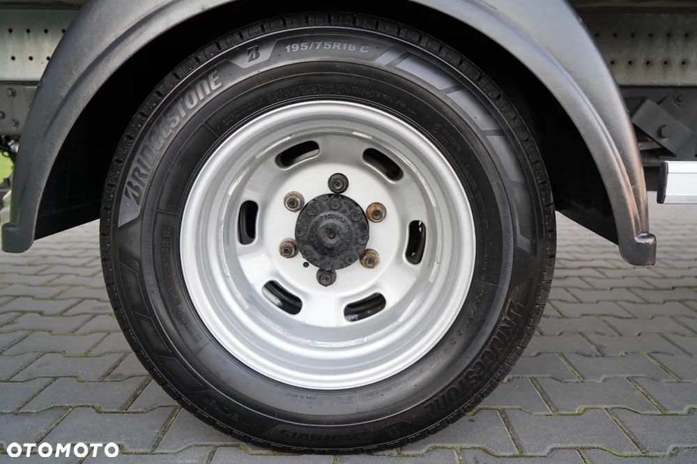 Iveco DAILY 35-140 / CHŁODNIA / THERMO KING / REGAŁY / MANUAL / BLIŹNIAK / - 25