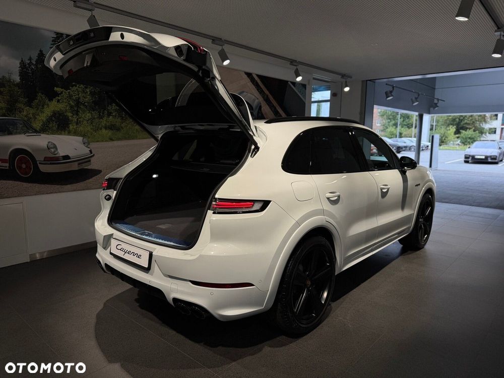 Porsche Cayenne - 9