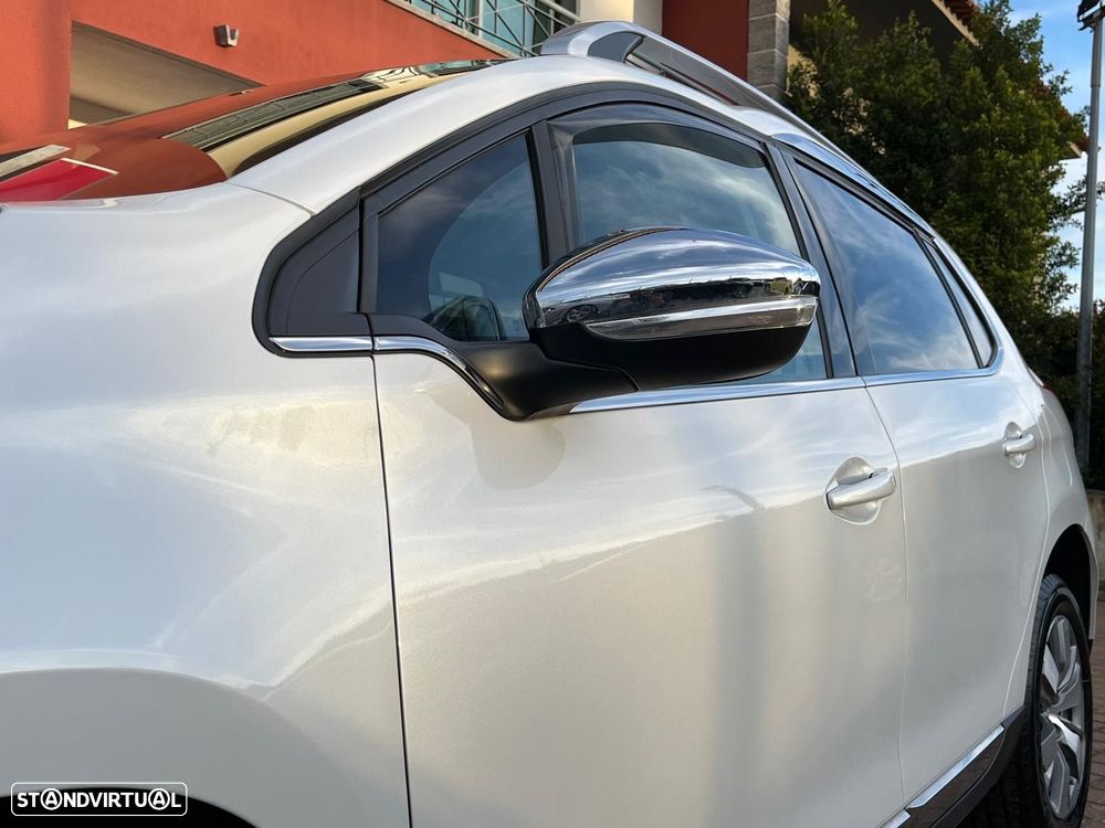 Peugeot 2008 1.2 PureTech Allure - 5