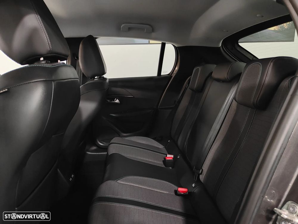 Peugeot 208 1.2 PureTech Allure Pack - 31
