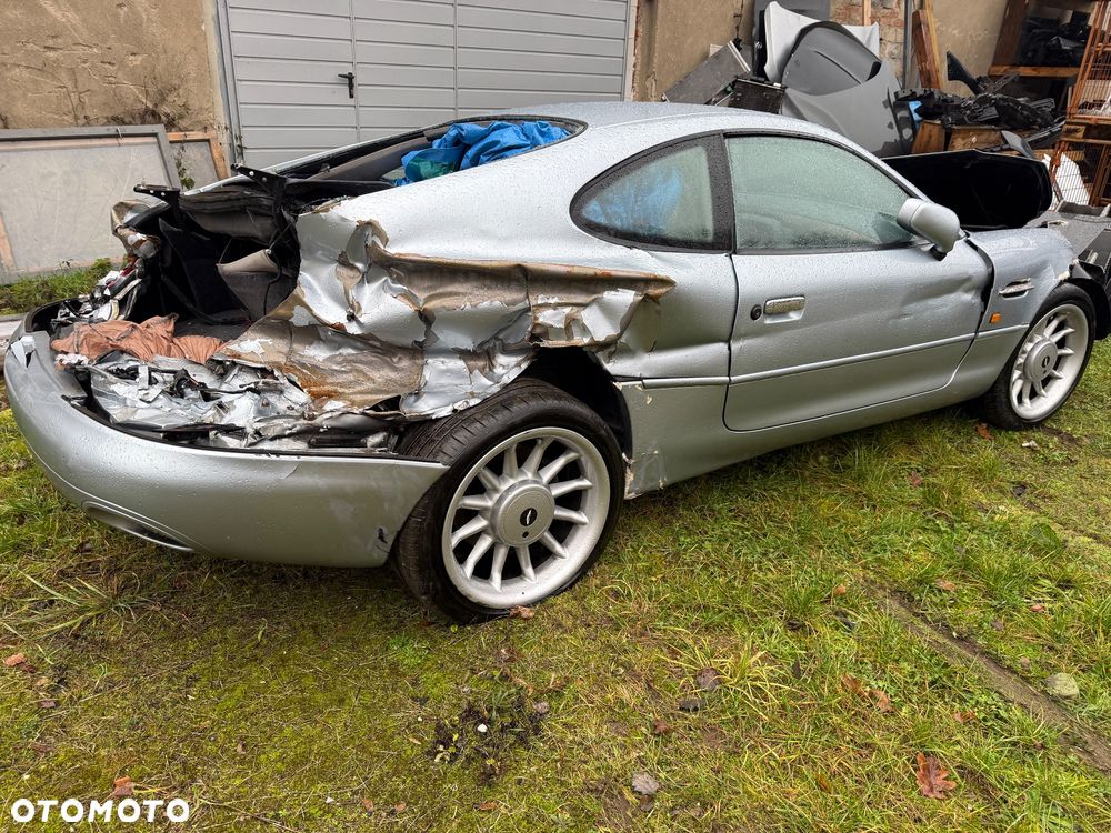 Aston Martin DB7 - 4