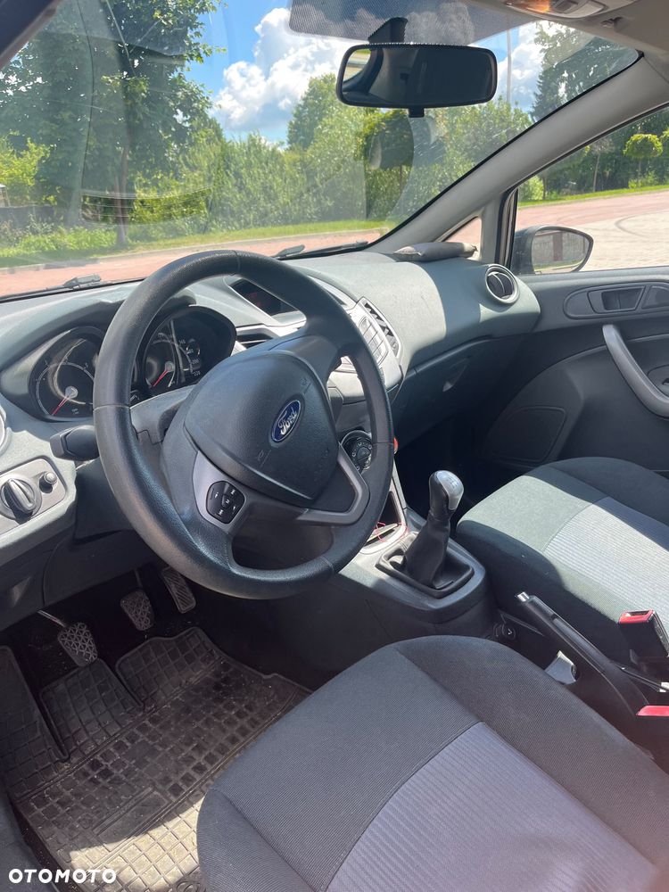 Ford Fiesta 1.25 Ambiente - 13