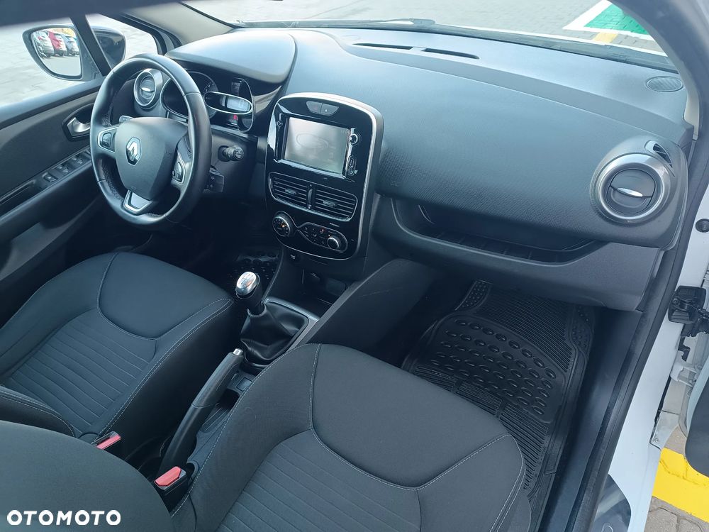 Renault Clio 1.2 16V Limited Plus - 9