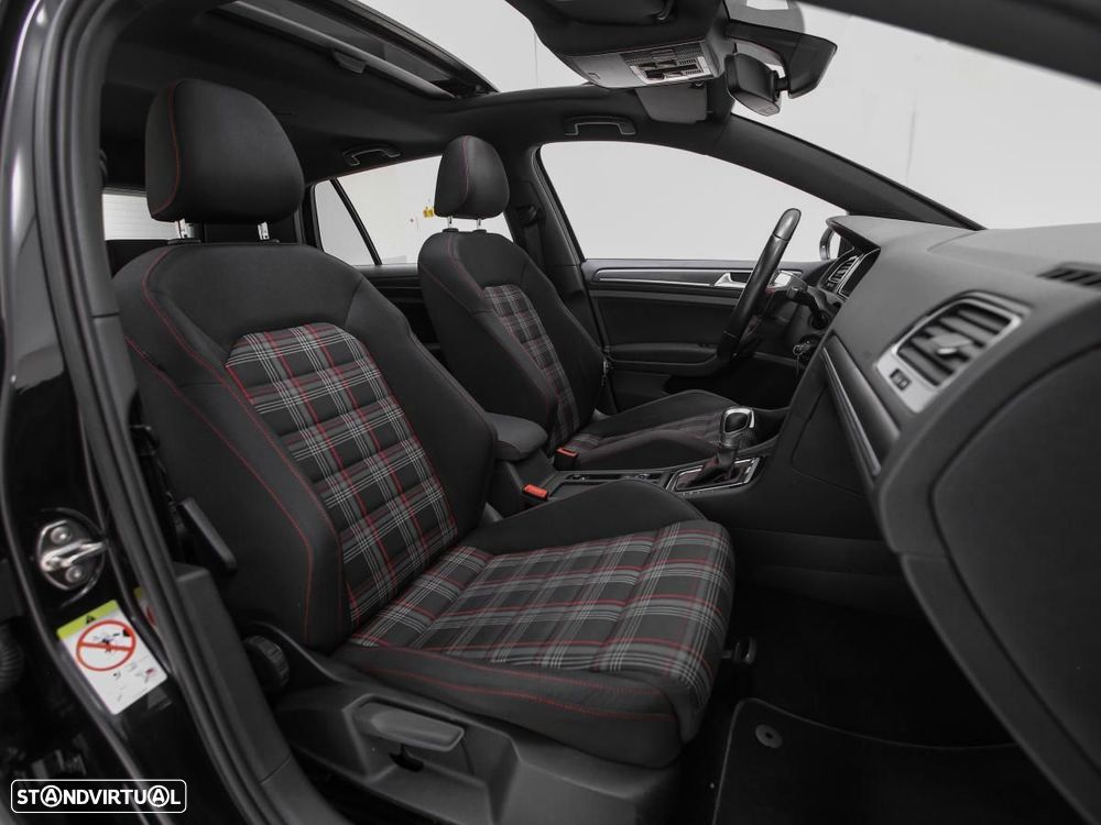 VW Golf GTI (BlueMotion ) DSG - 11