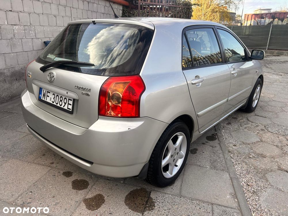 Toyota Corolla 1.4 D-4D Dynamic - 19