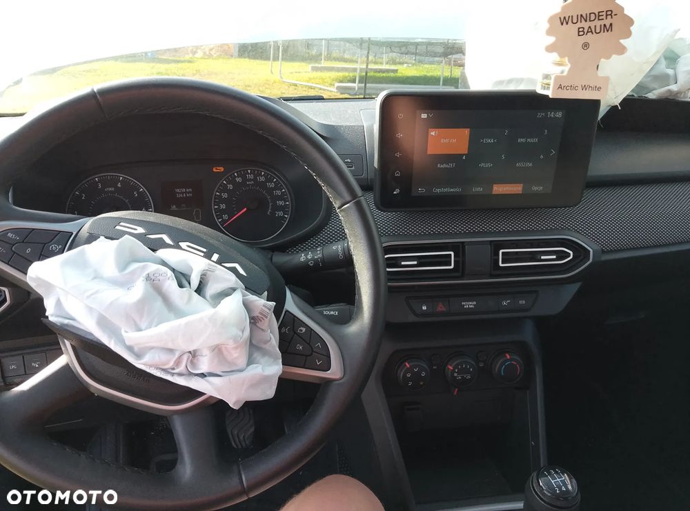 Dacia Sandero - 8