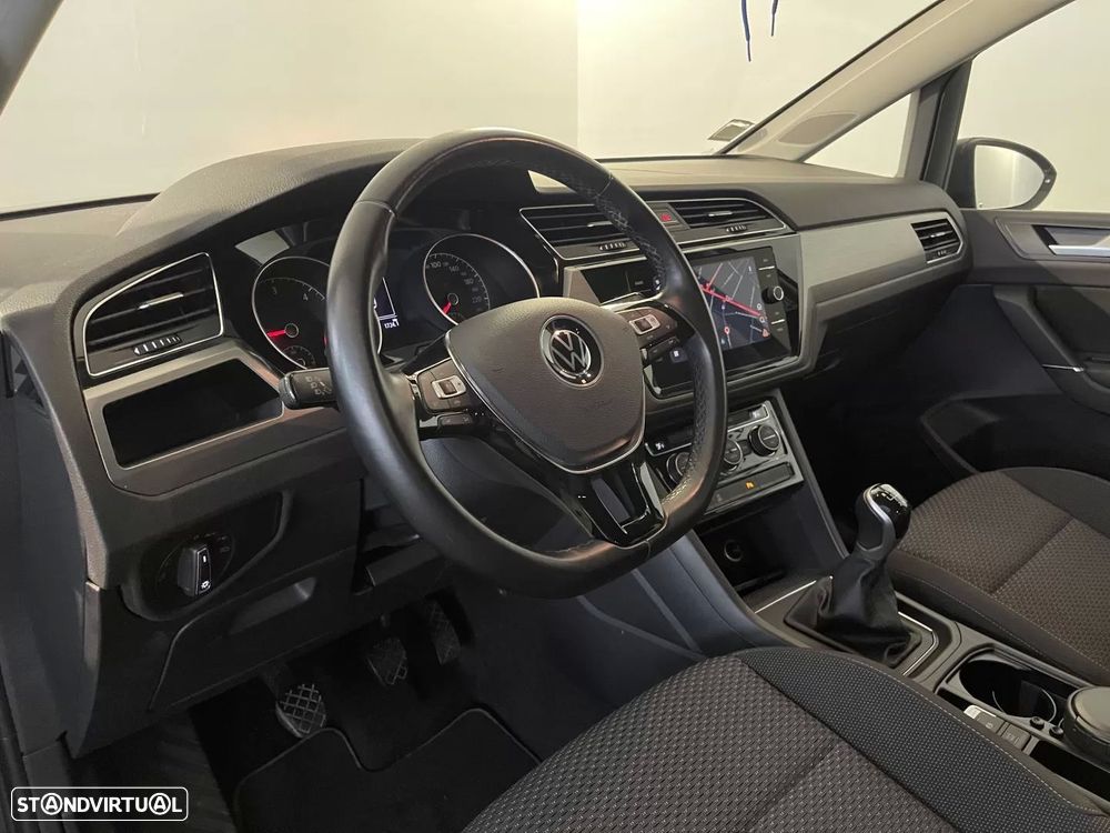 VW Touran 2.0 TDI SCR Comfortline - 13