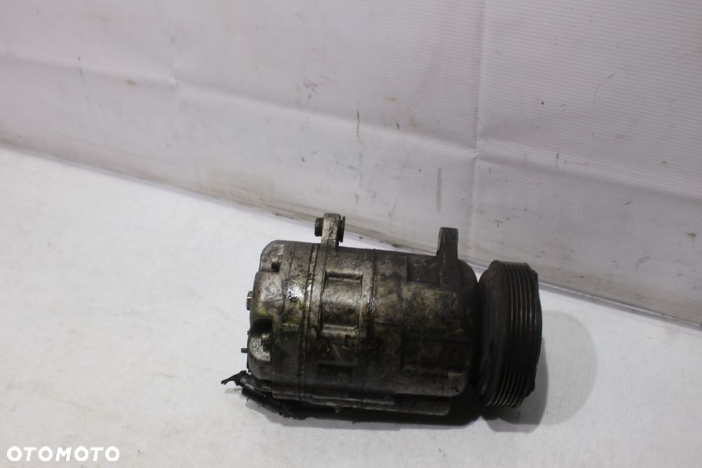 SPRĘŻARKA KLIMATYZACJI VOLKSWAGEN GOLF IV 1.4 - 3