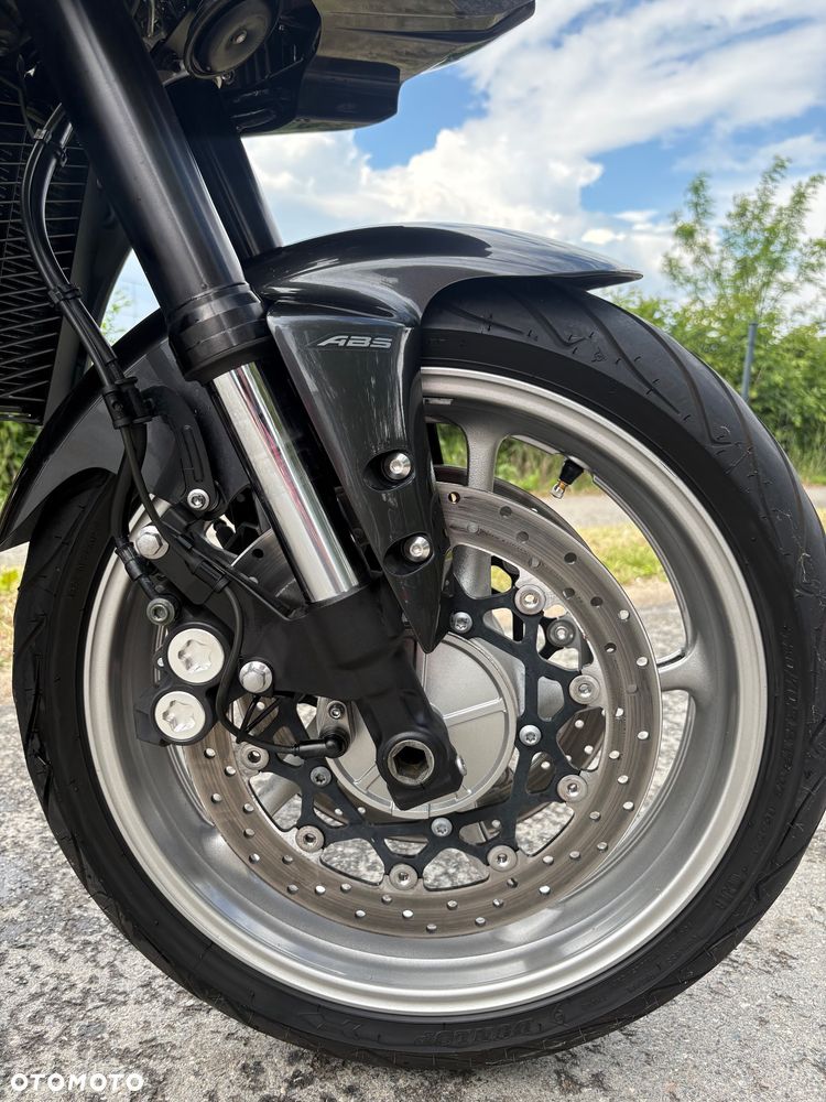 Yamaha FZ - 11