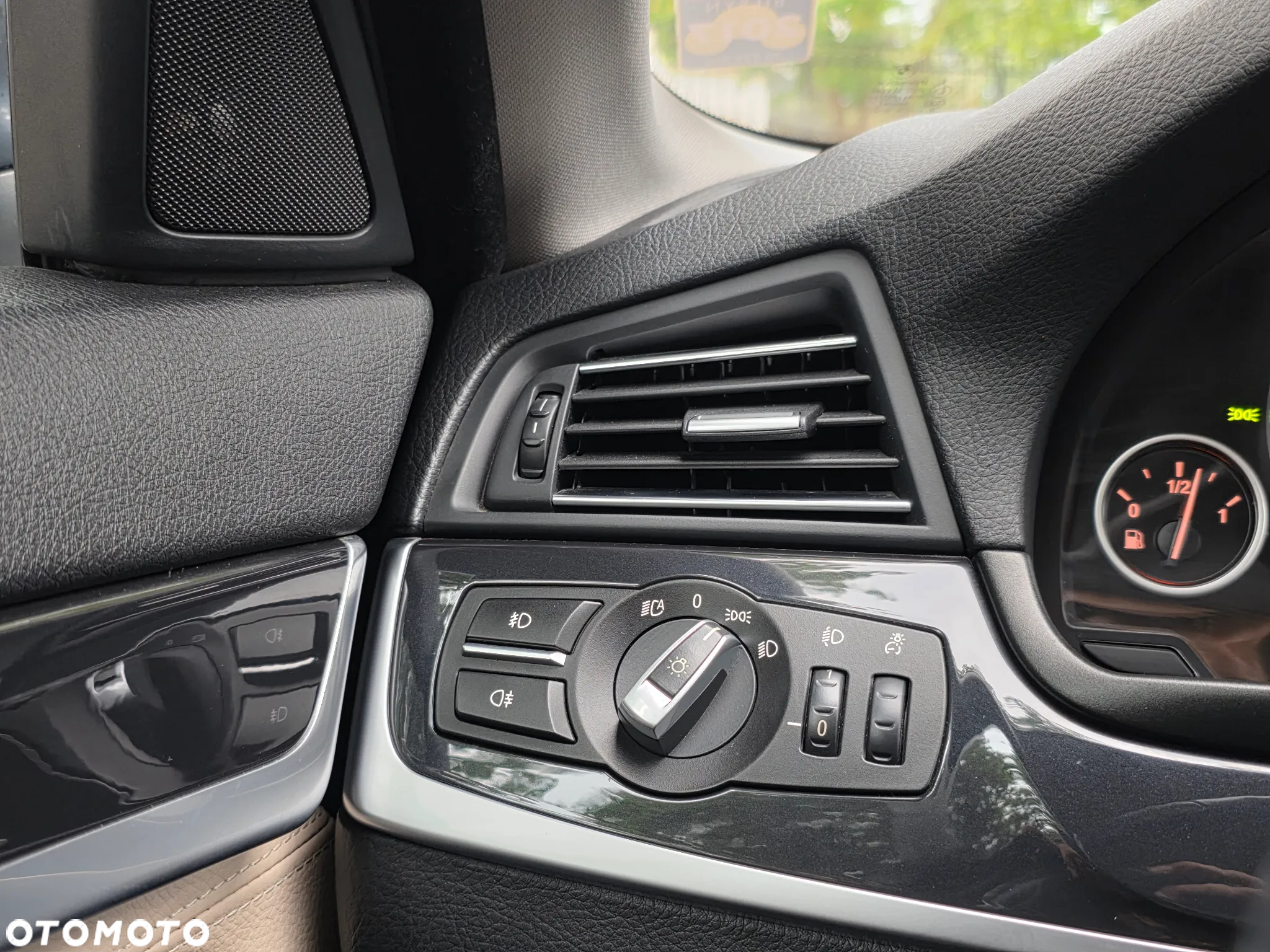 BMW Seria 5 535i Touring - 31