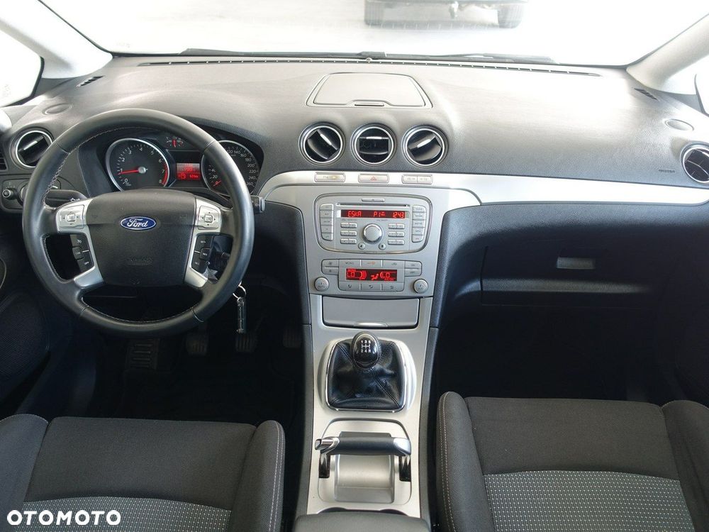 Ford S-Max - 19