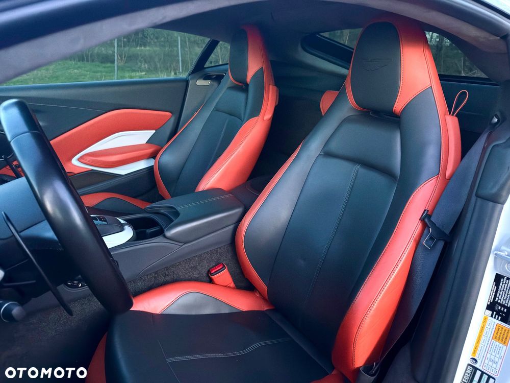 Aston Martin Vantage - 27