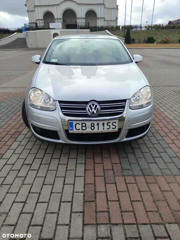 Volkswagen Jetta 1.9 TDI Trendline - 2