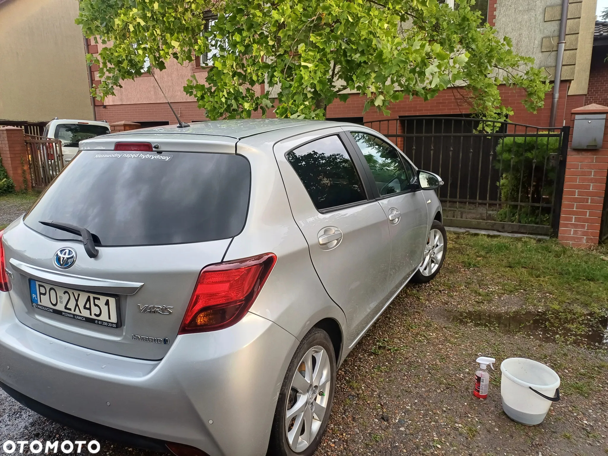Toyota Yaris Hybrid 100 Dynamic - 10