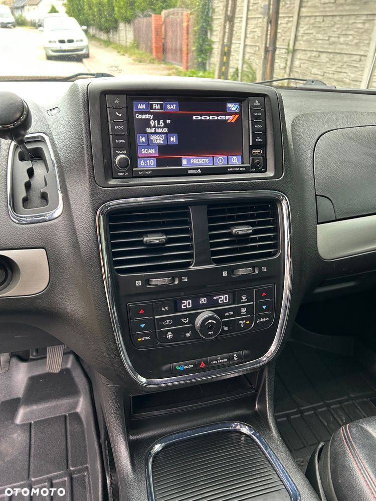 Dodge Grand Caravan - 7