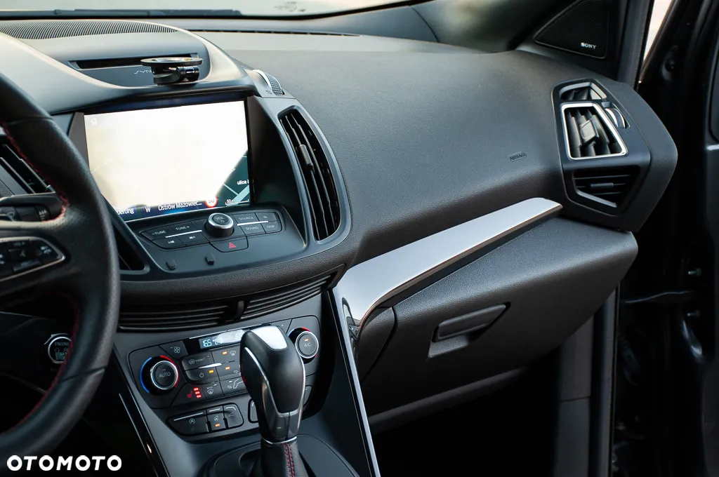 Ford Kuga 2.0 EcoBoost 4x4 ST-Line - 32
