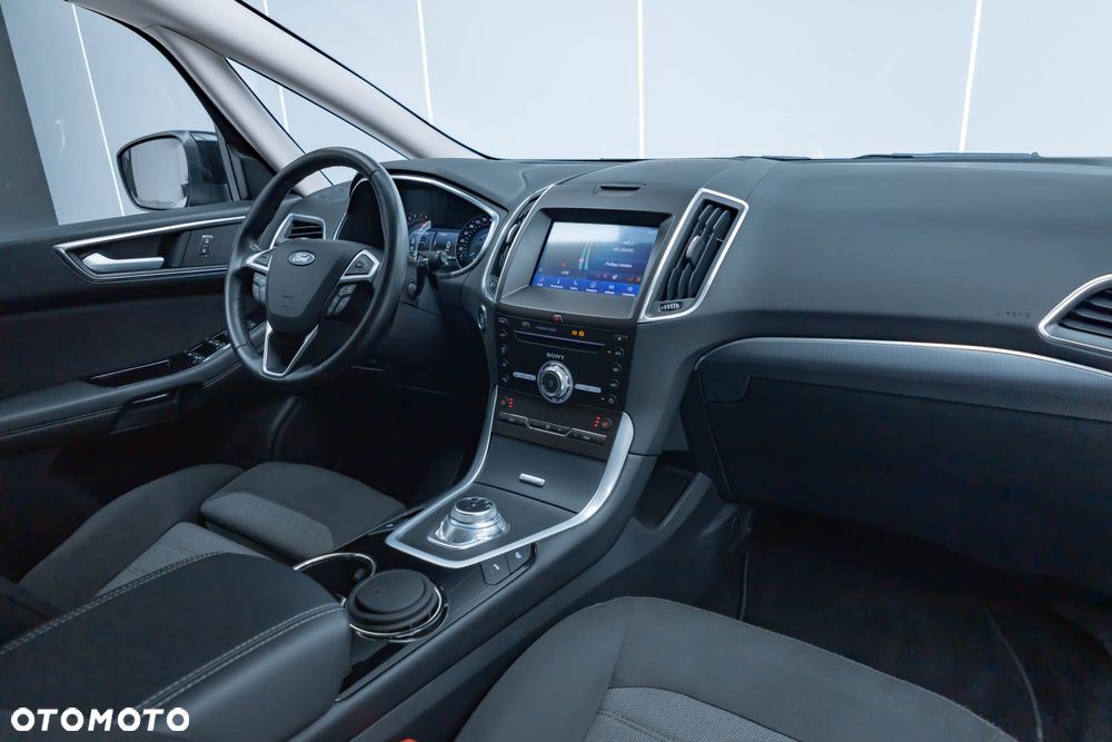Ford S-Max 2.5 Duratec FHEV TITANIUM - 33