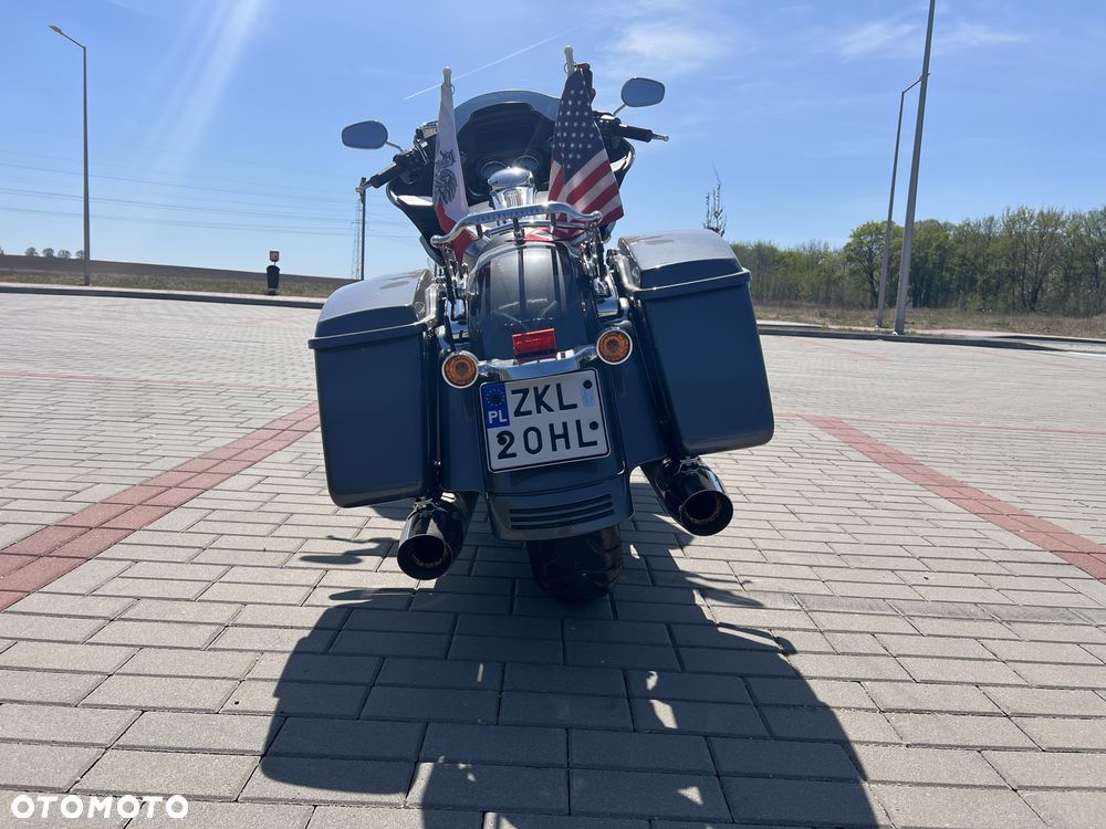 Harley-Davidson Touring Road Glide - 4