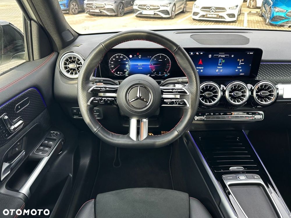 Mercedes-Benz GLB - 9