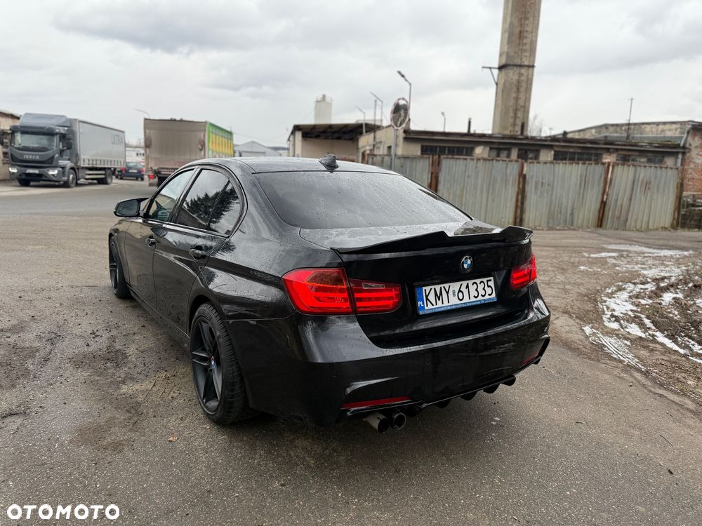 BMW Seria 3 320i Sport Line - 2