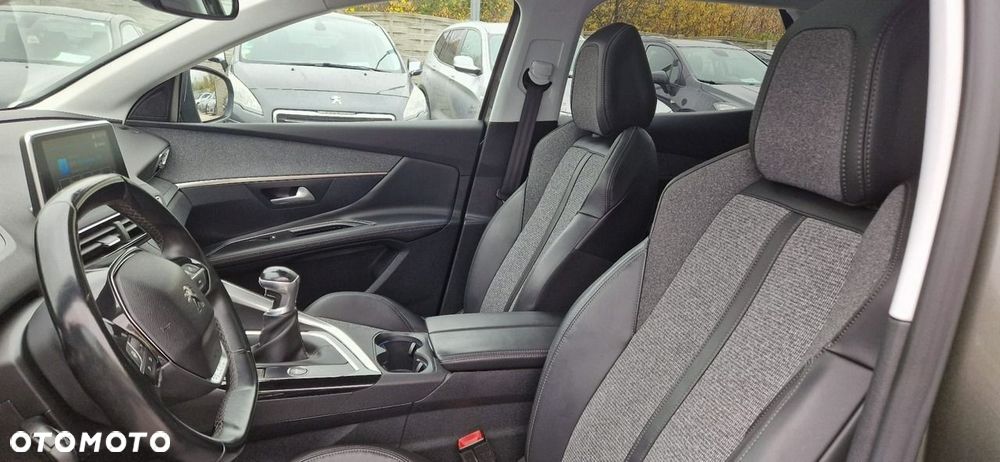 Peugeot 3008 - 23