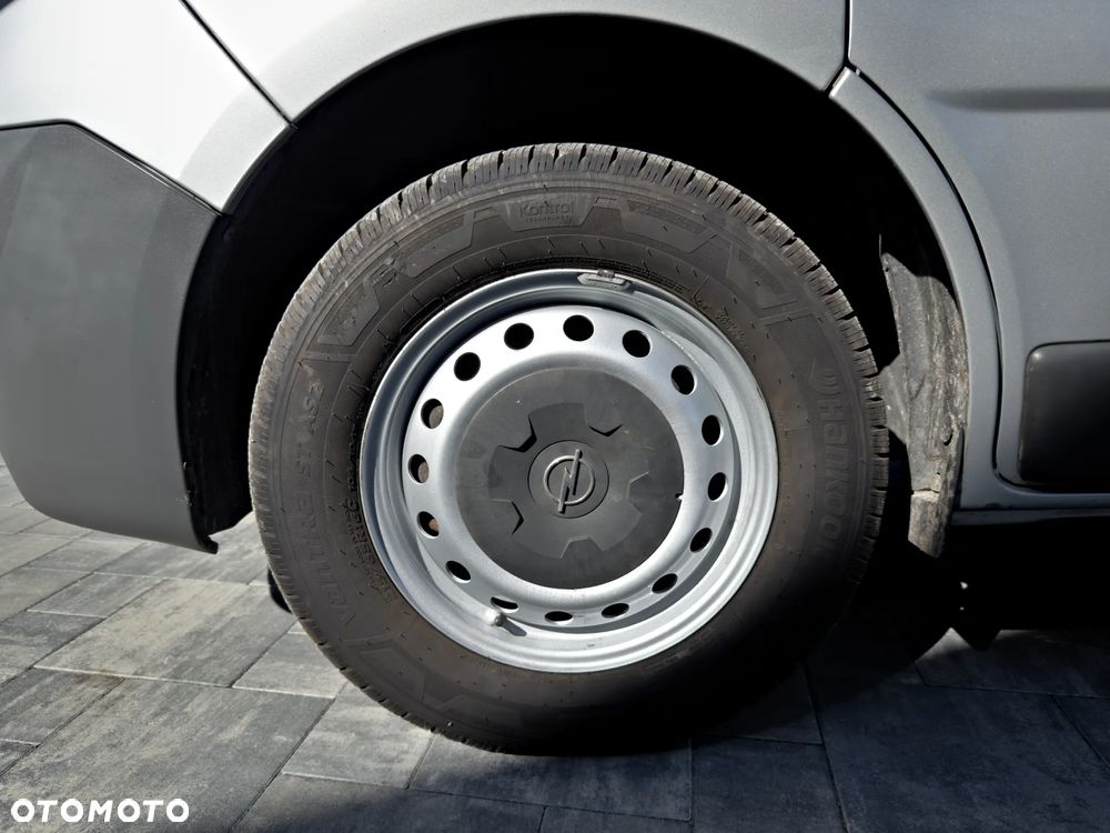 Opel Vivaro - 15