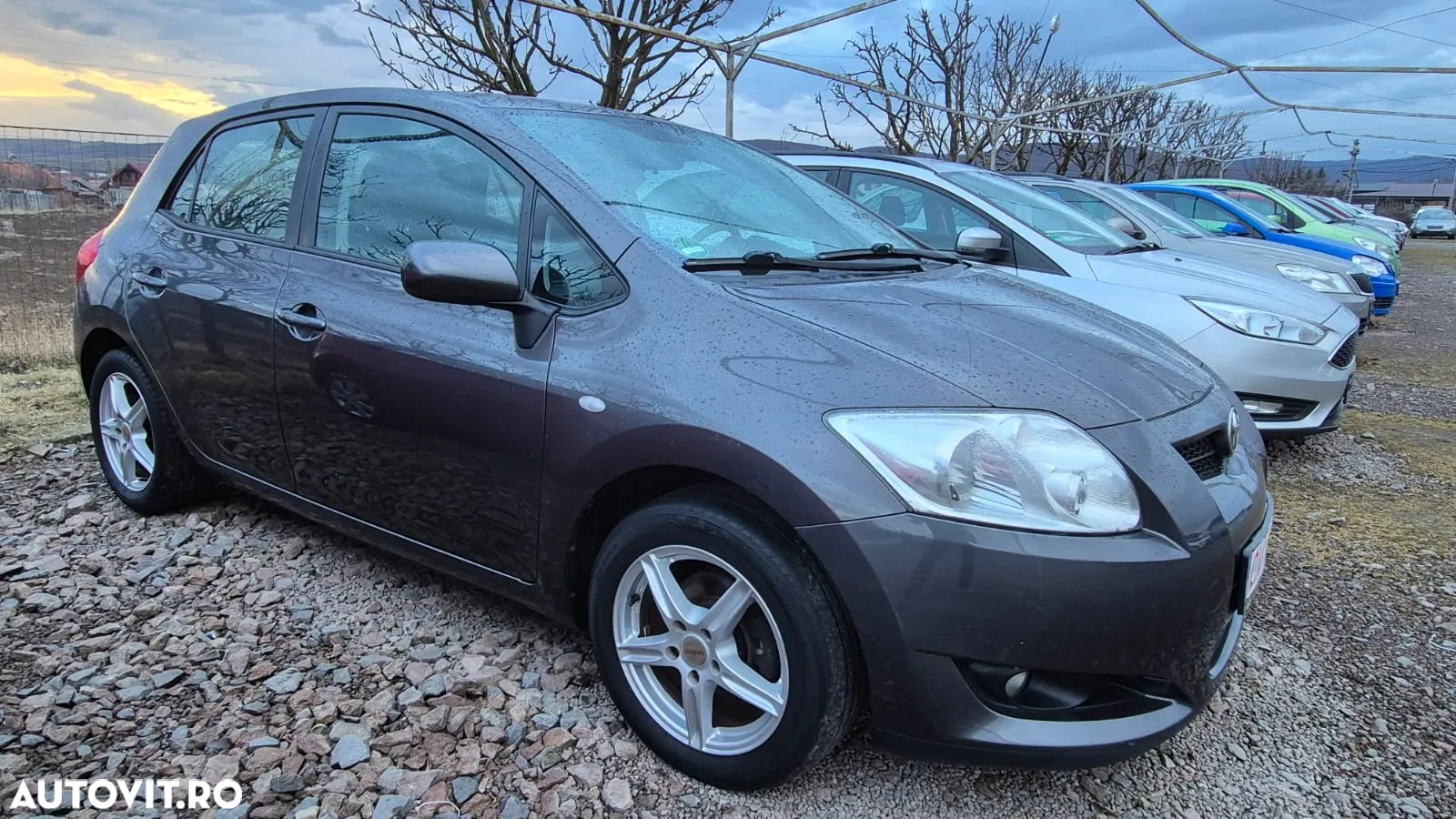 Toyota Auris 1.6 Sol - 2