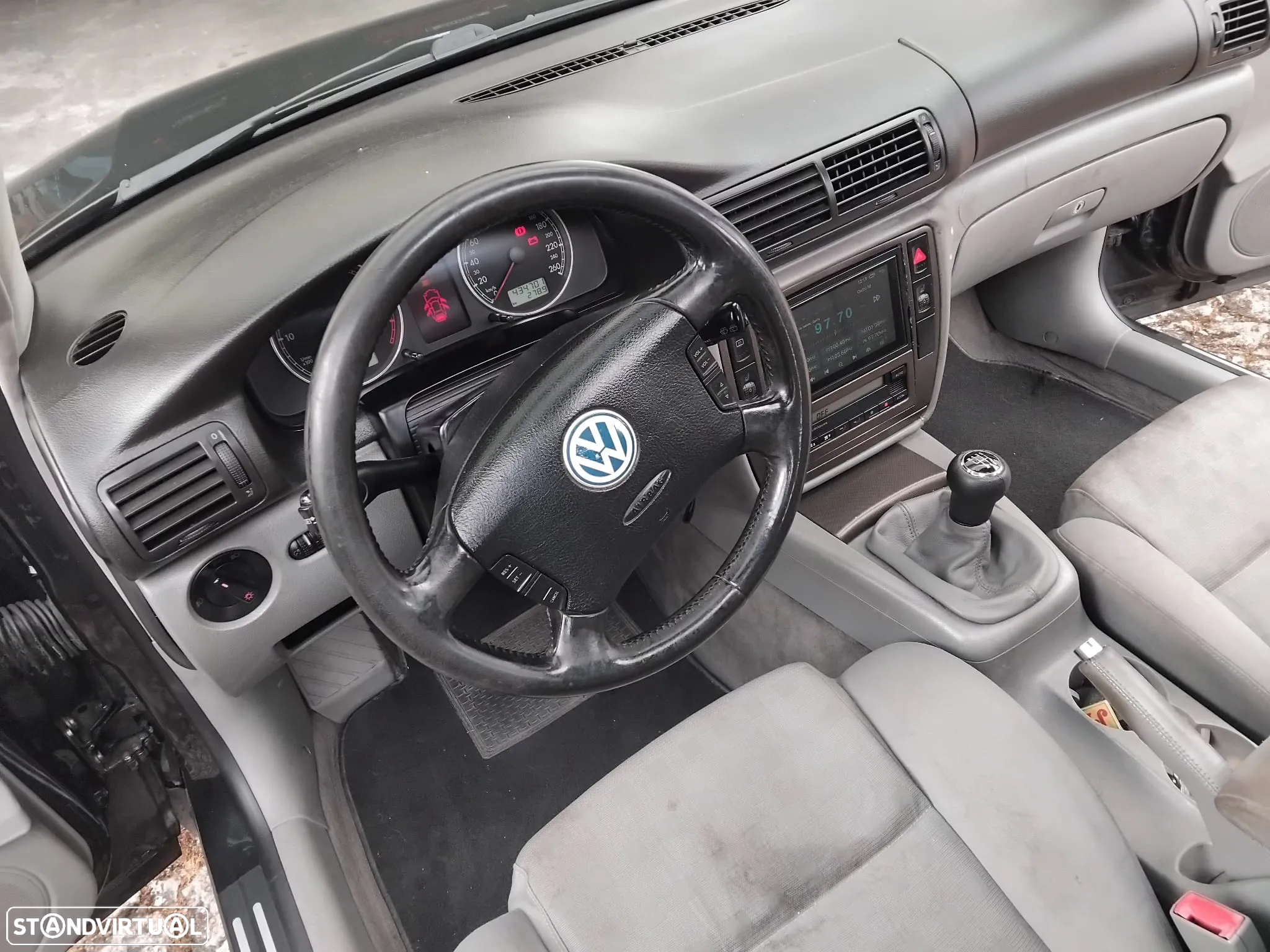 VW Passat Variant 1.9 TDi Highline - 10