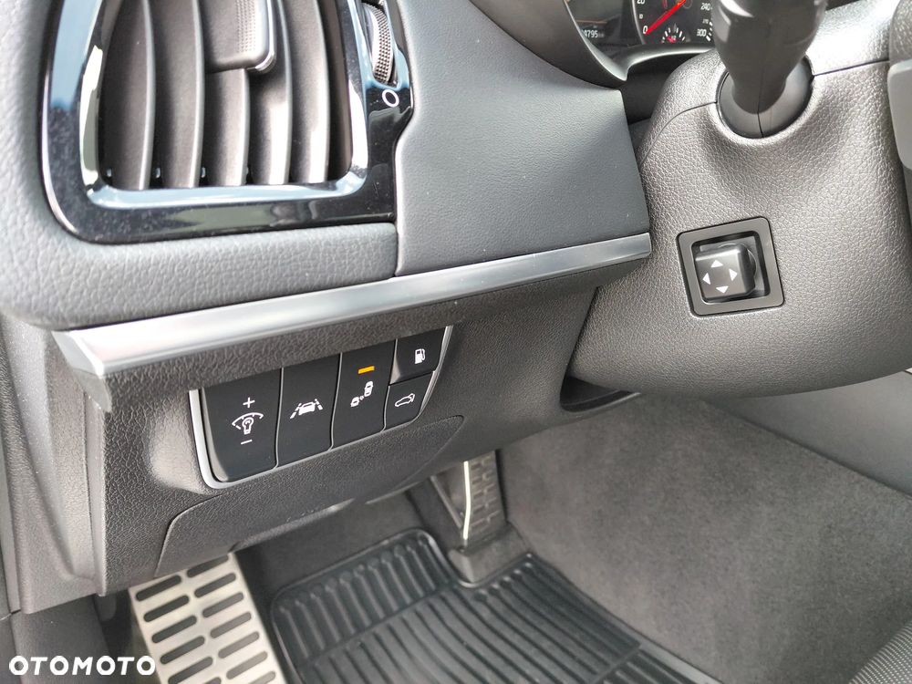 Kia Stinger 3.3 T-GDI V6 GT AWD - 12