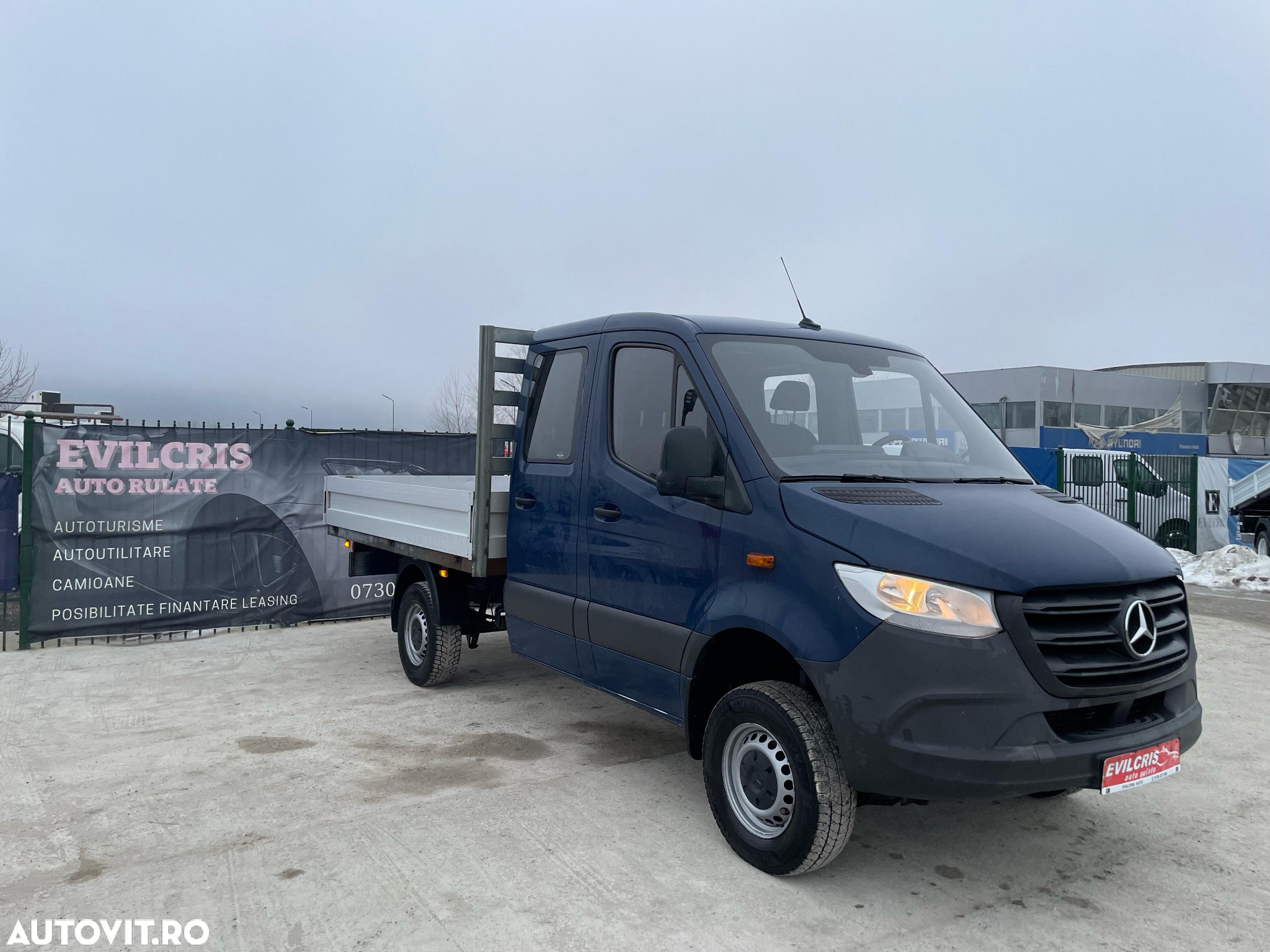 Mercedes-Benz Sprinter 4x4 DOKA - 28
