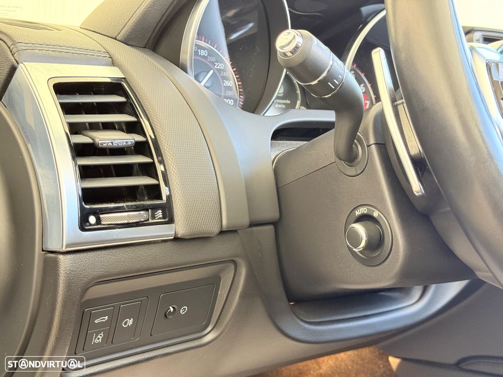 Jaguar F-Type 2.0 i4 R-Dynamic - 48