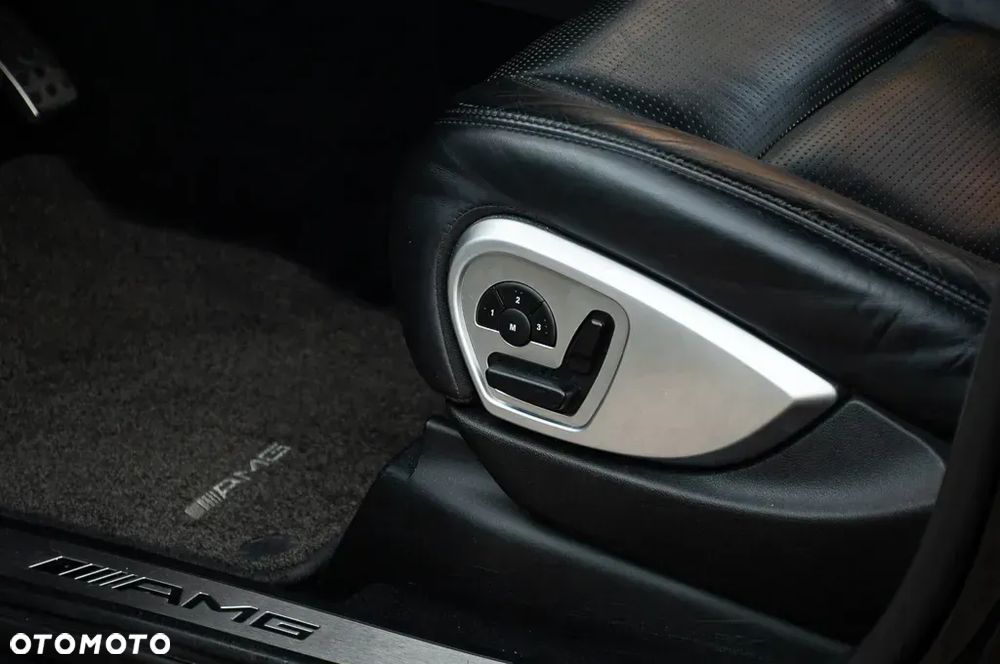 Mercedes-Benz ML 63 AMG 4Matic 7G-TRONIC - 39