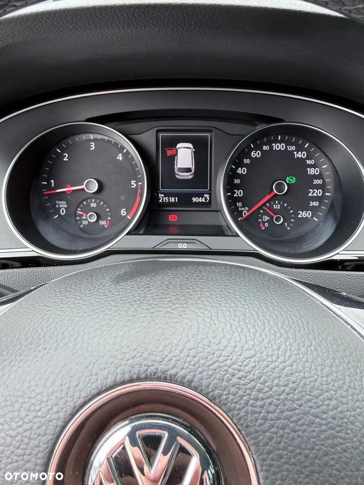 Volkswagen Passat - 23