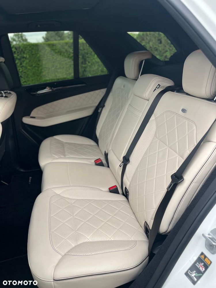 Mercedes-Benz GLE - 25