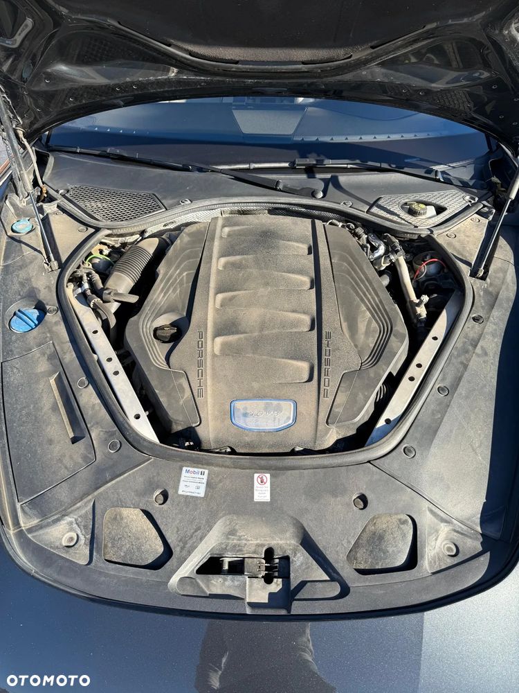 Porsche Panamera 4S - 22