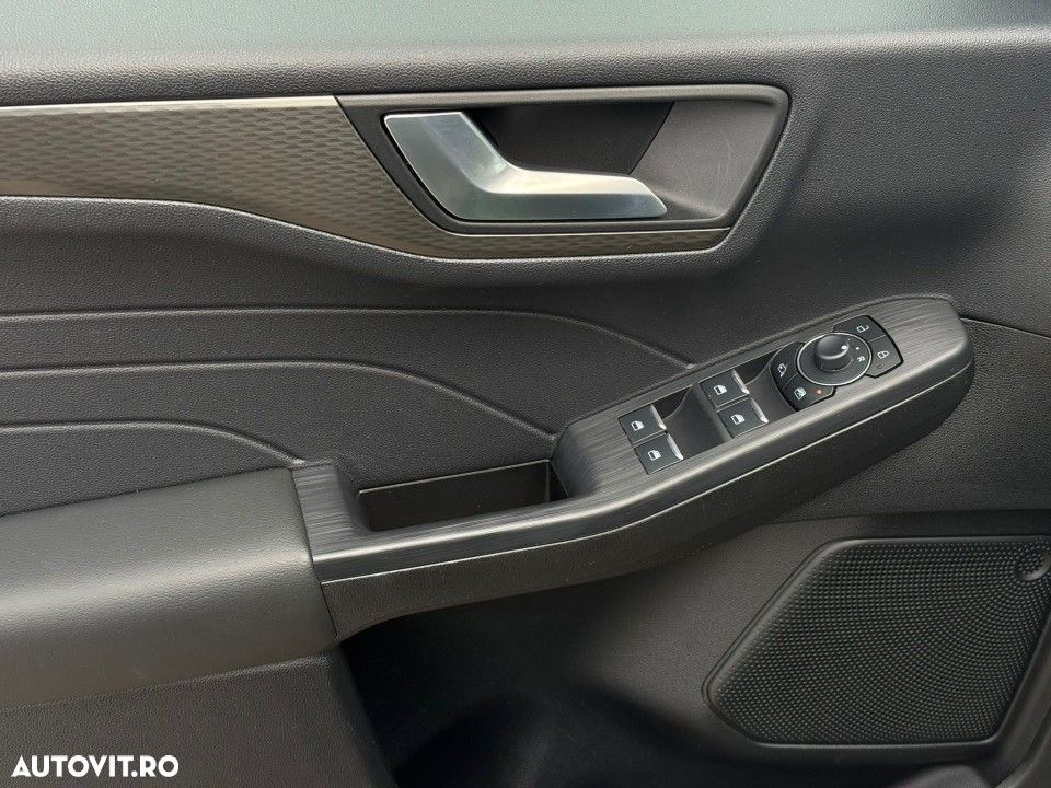 Ford Kuga - 17