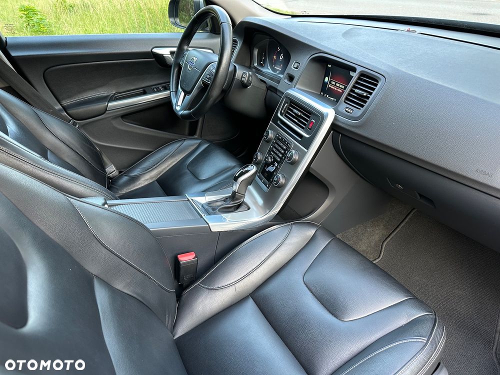 Volvo V60 D3 Geartronic Momentum - 15