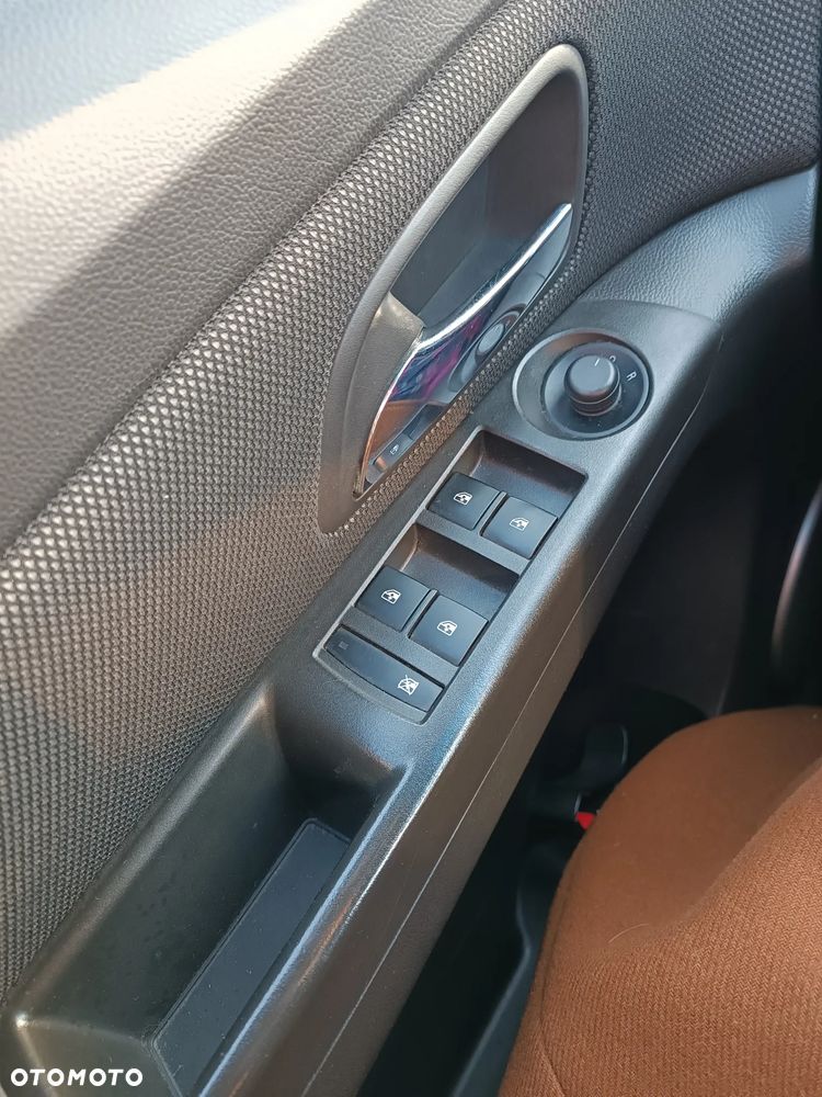 Chevrolet Cruze 2.0 D LT - 11