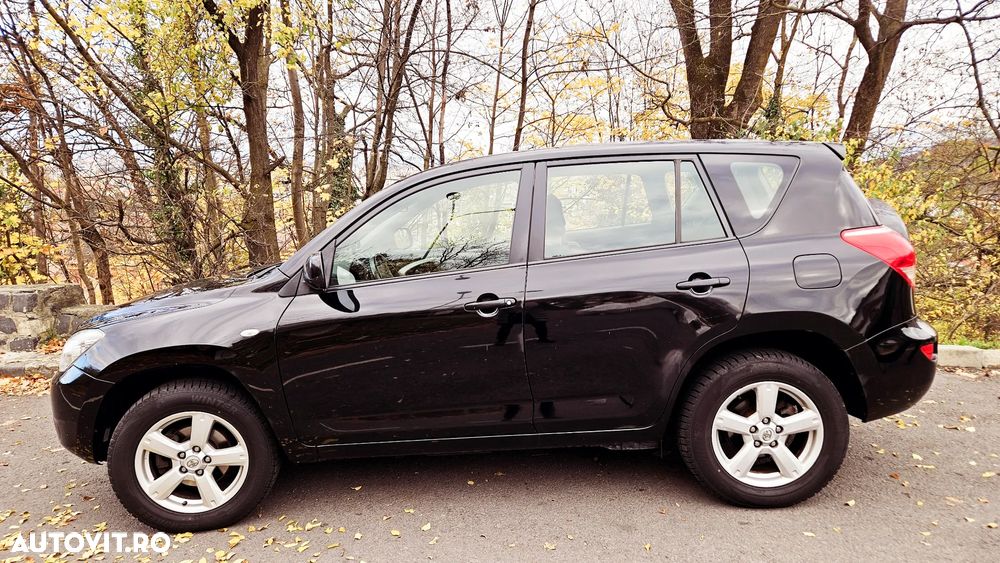 Toyota RAV4 2.2 D-4D 4x4 - 5